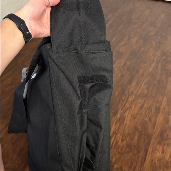 KeepCool Black and Gray Cooler Bag - Picture 4 of 7